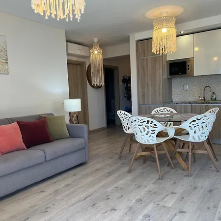 Mcrame Design Sea View, Beachfront, Swimming Pool, 2bdr, 2bar, 6 Pax, Da Rocha