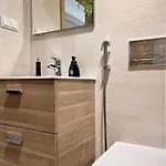 Apartamento Mcrame Design Sea View, Beachfront, Swimming Pool, 2bdr, 2bar, 6 Pax, Da Rocha *