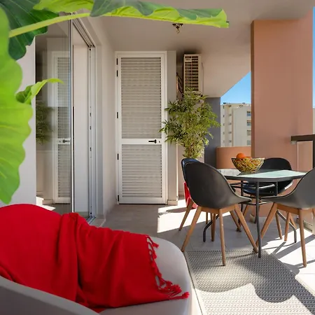 Apartment Mcrame Design Sea View, Beachfront, Swimming Pool, 2bdr, 2bar, 6 Pax, Da Rocha *